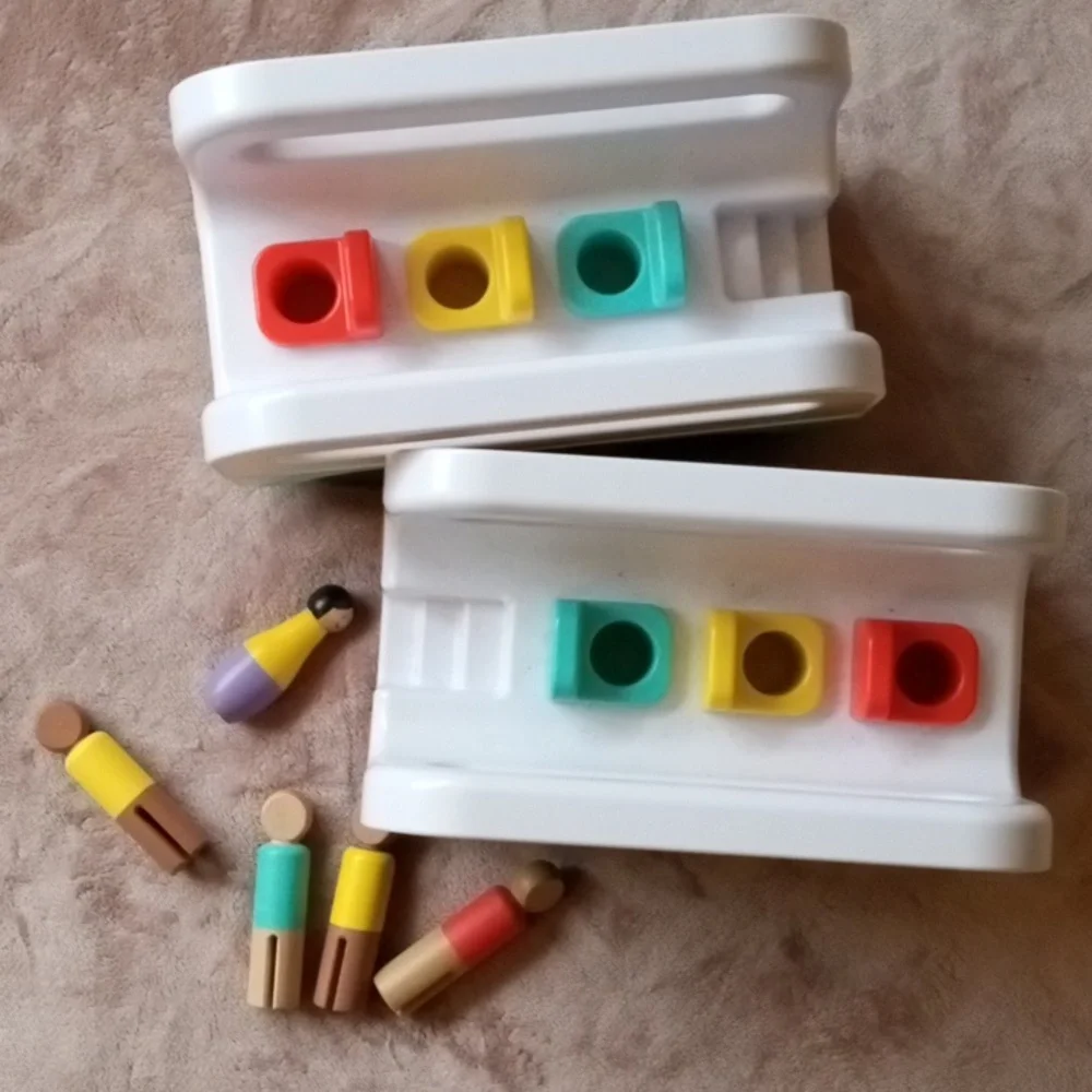 LOVEVERY | Wheel Around Town Buses With Peg People | The Realist Play Kit - Picture 3 of 3